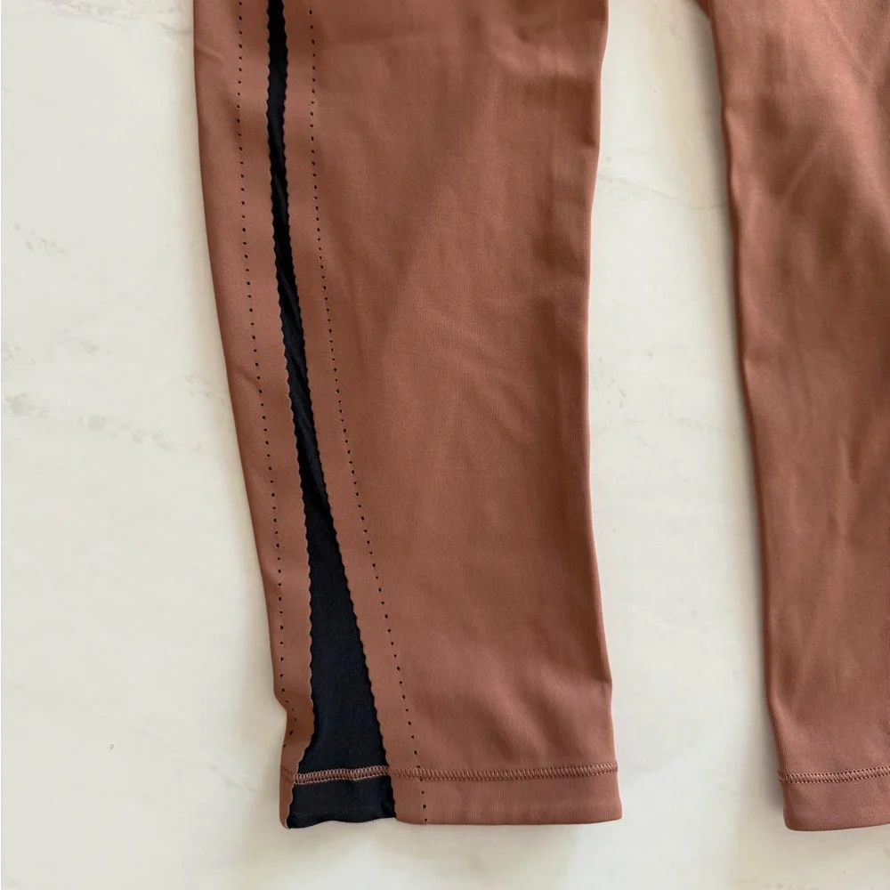 Lululemon Smooth Stride Crop